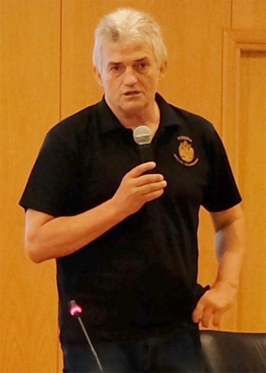 Τσιώλης Σάκης